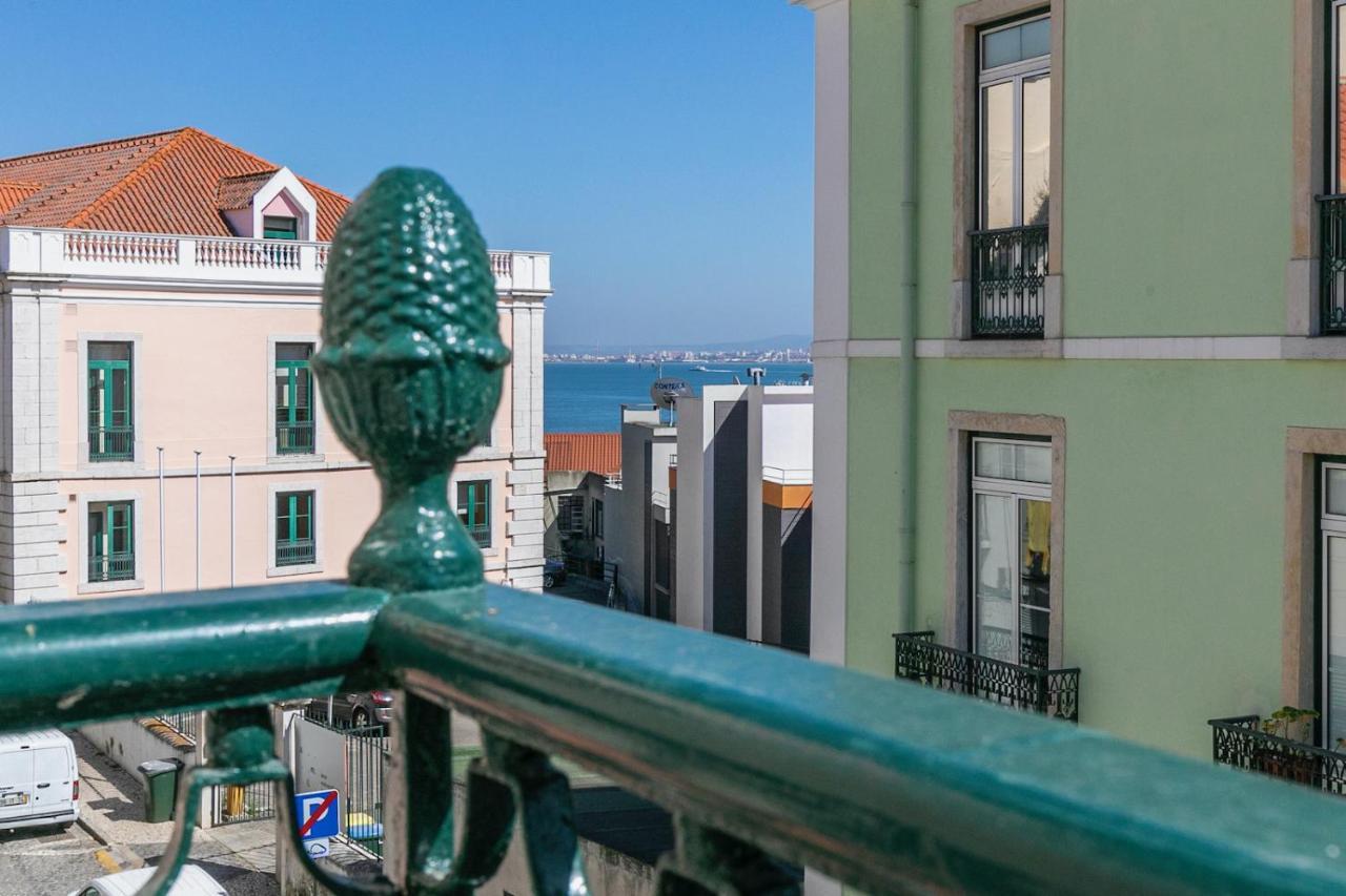 Moderno Apartamento Em Bairro Tipico Lisboeta Lisboa Exteriör bild